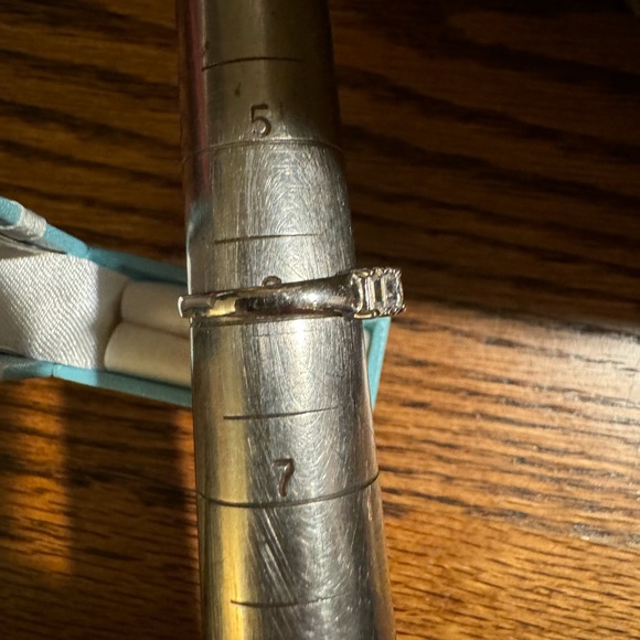 Vintage sterling silver engagement ring signed 925 DQ CZ / Size 6 - Picture 7 of 8